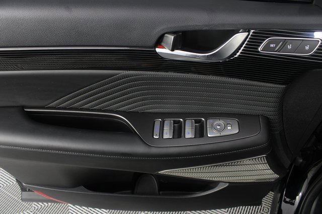 Used 2025 Hyundai Palisade Calligraphy image 16