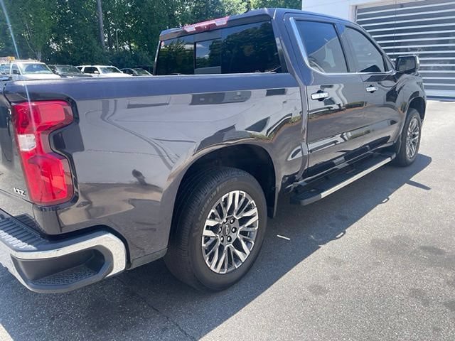Used 2022 Chevrolet Silverado 1500 LTZ w/ LTZ Premium Package AWD/4WD image 4