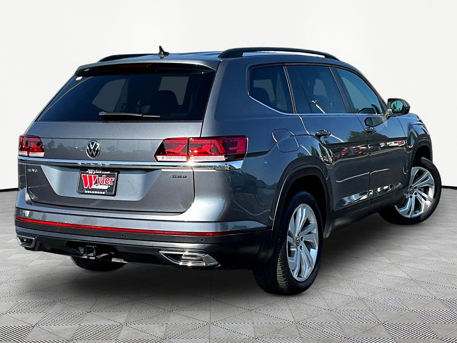 Used 2023 Volkswagen Atlas SE AWD/4WD image 6