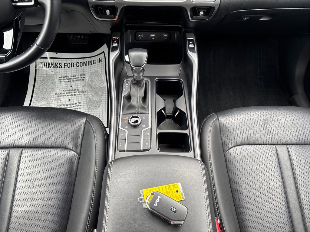 Certified 2022 Kia Sorento S w/ Panoramic Sunroof Package image 21