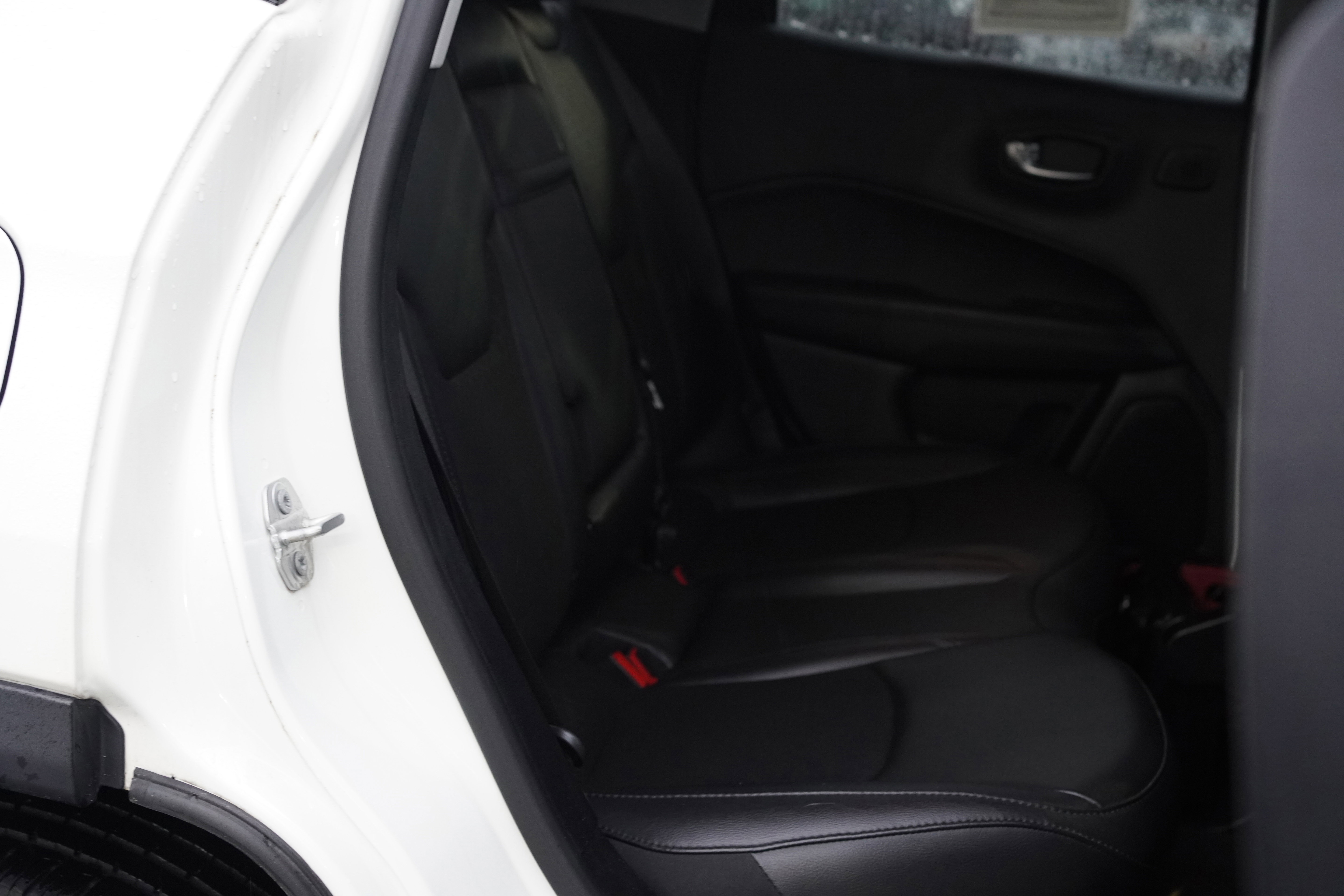 Used 2019 Jeep Compass Altitude image 14