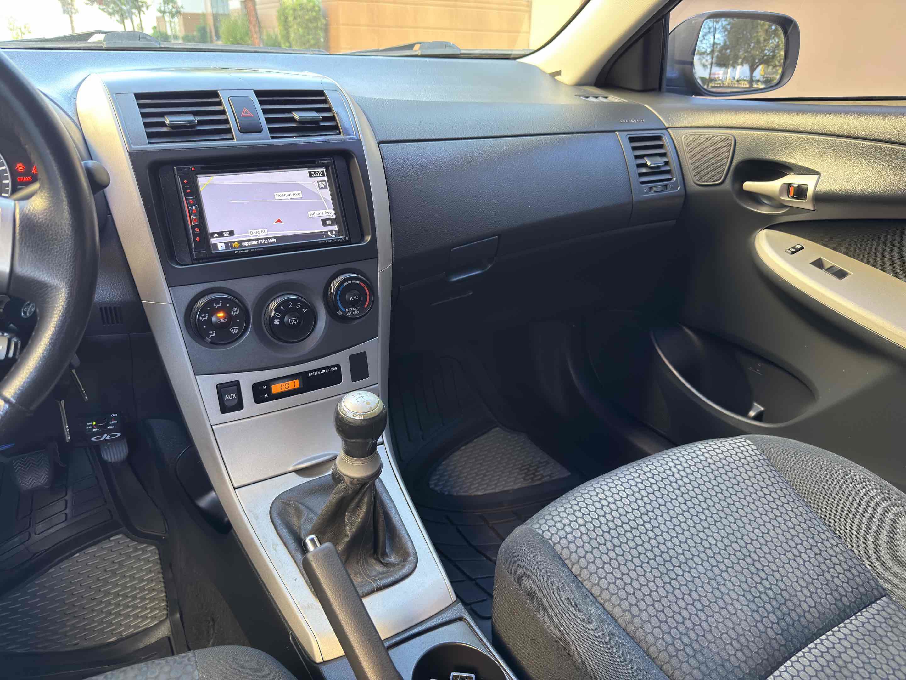 Used 2010 Toyota Corolla XRS image 23