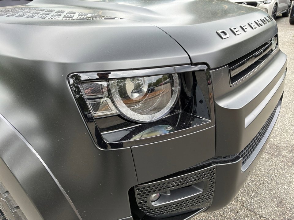Used 2023 Land Rover Defender 110 AWD/4WD image 24