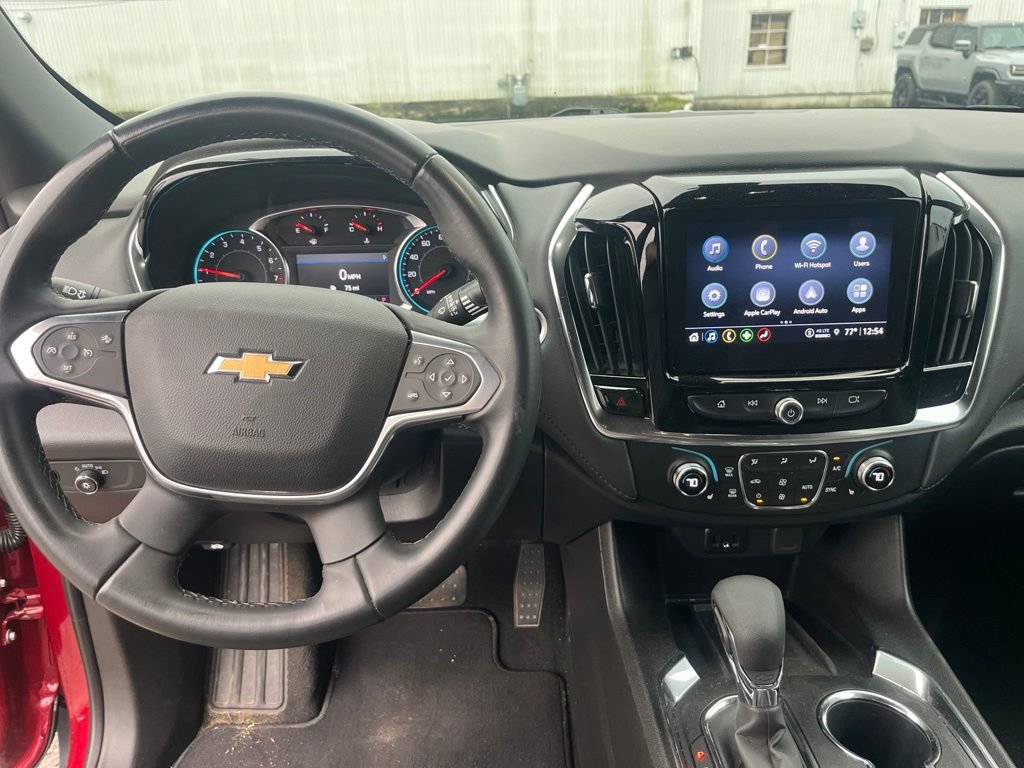 Used 2023 Chevrolet Traverse LT AWD/4WD image 16