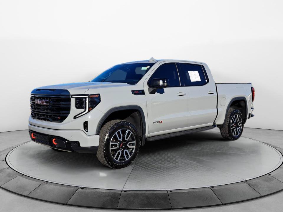 Used 2024 GMC Sierra 1500 AT4 w/ Technology Package AWD/4WD image 3