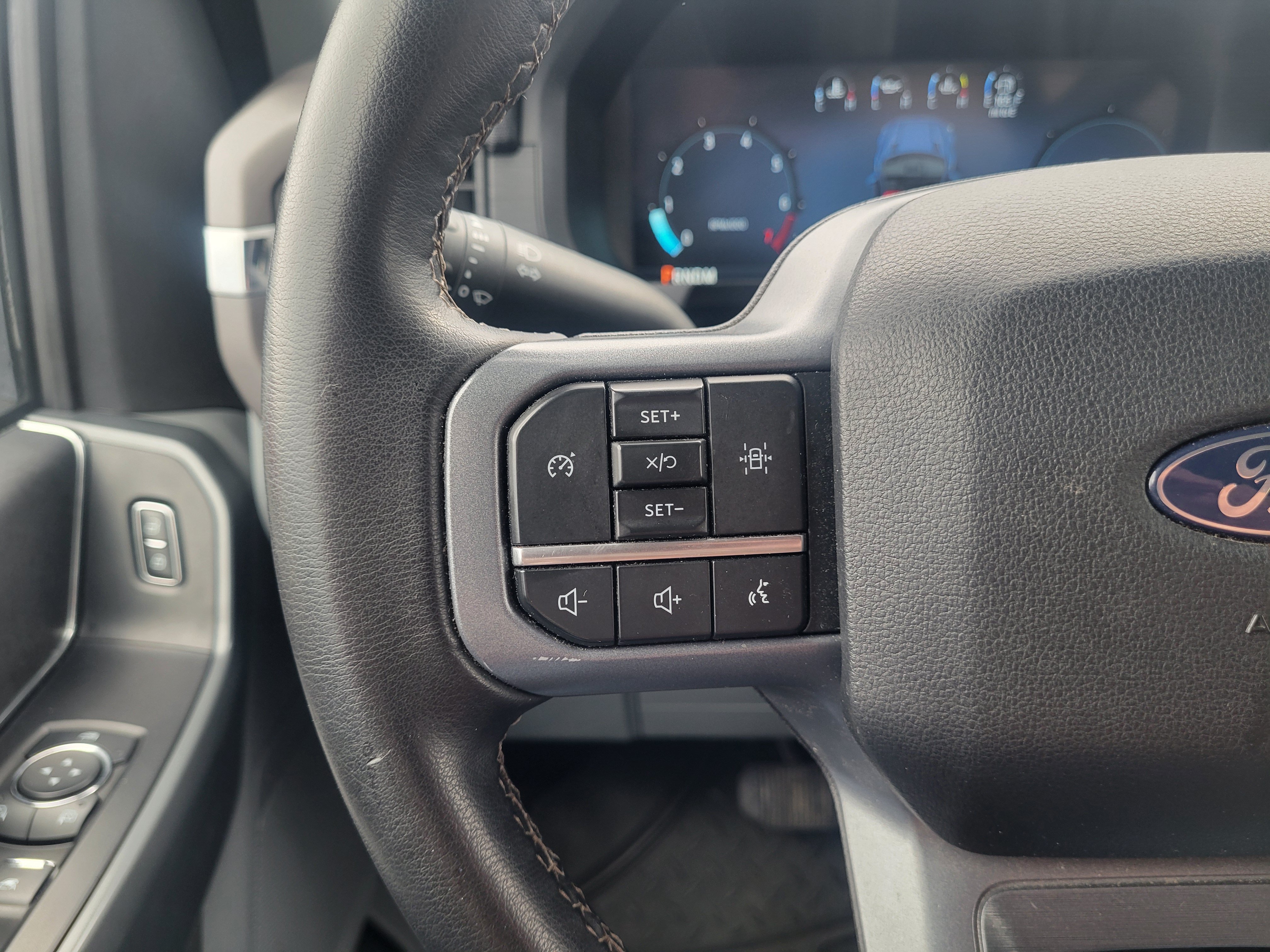 Used 2024 Ford F150 XLT w/ Tow/Haul Package AWD/4WD image 25