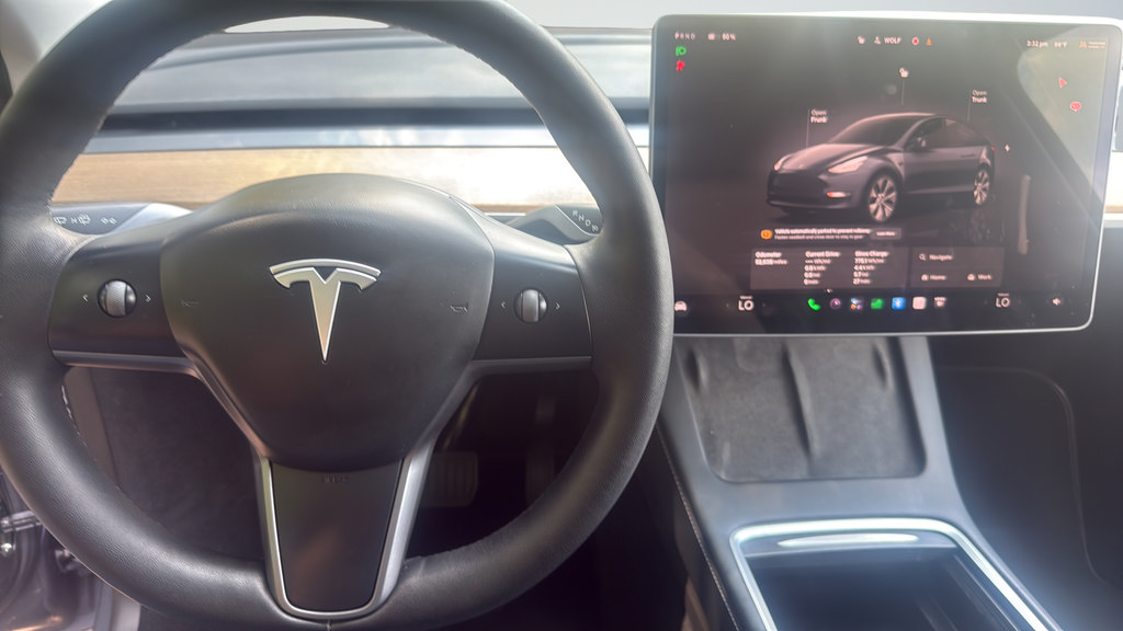Used 2023 Tesla Model Y AWD image 12