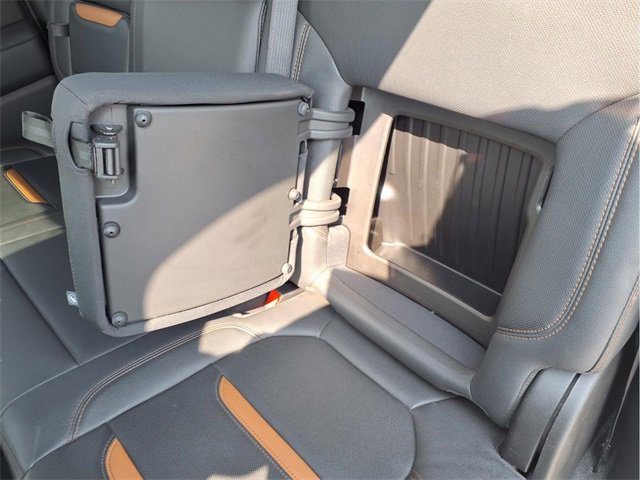 Used 2022 GMC Sierra 1500 AT4 w/ AT4 Premium Package image 23