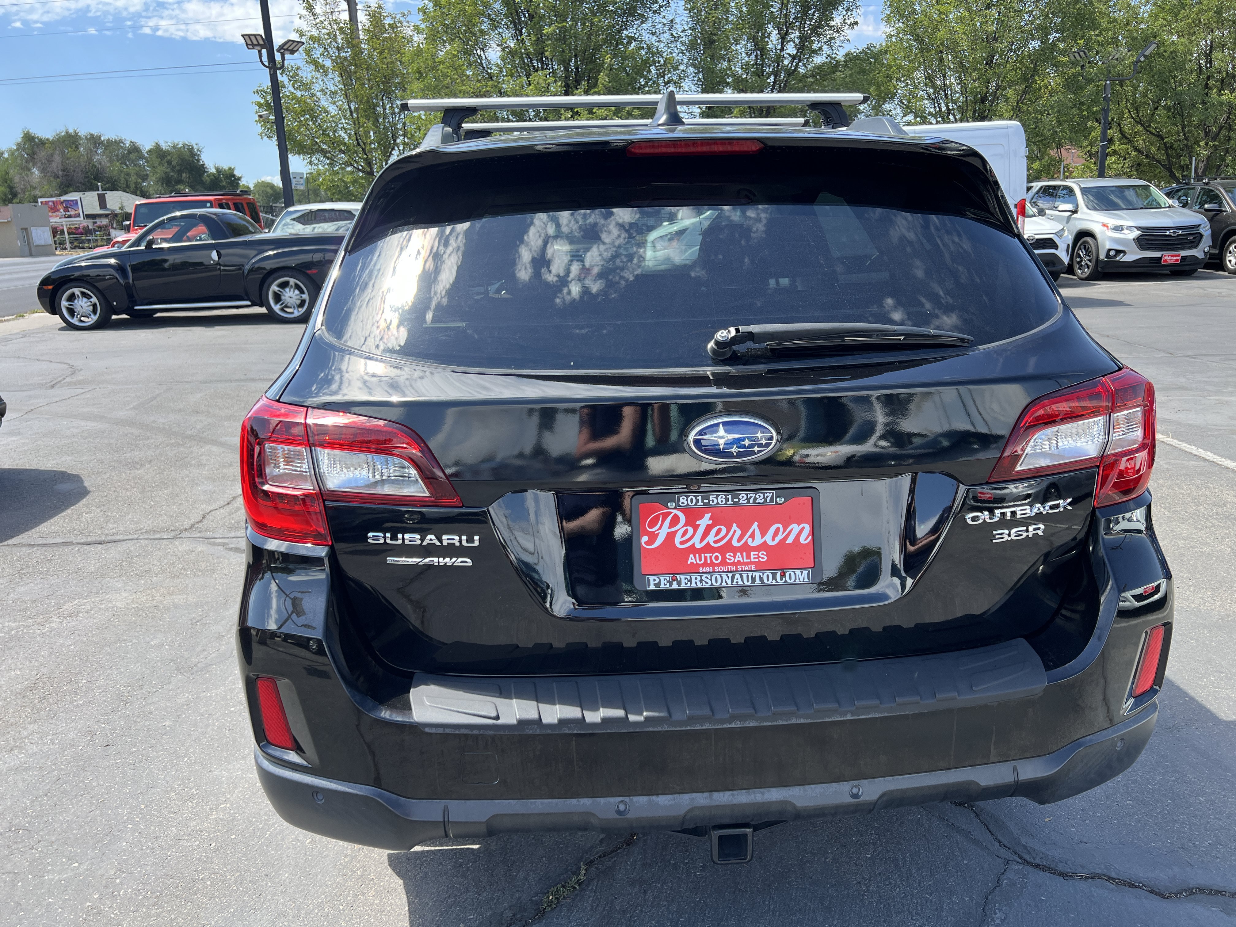 Used 2017 Subaru Outback 3.6R Touring w/ Popular Package #5A AWD/4WD image 8