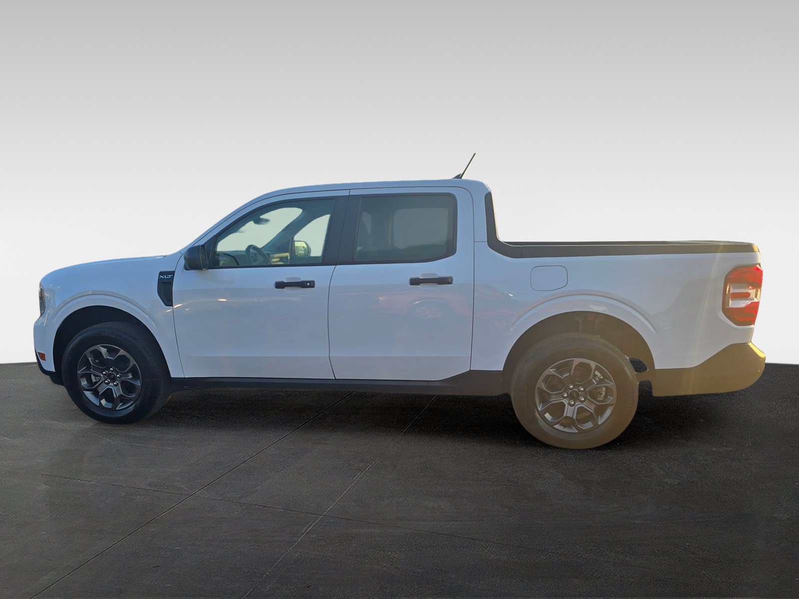 Used 2024 Ford Maverick XLT w/ Equipment Group 300A Standard AWD/4WD image 8