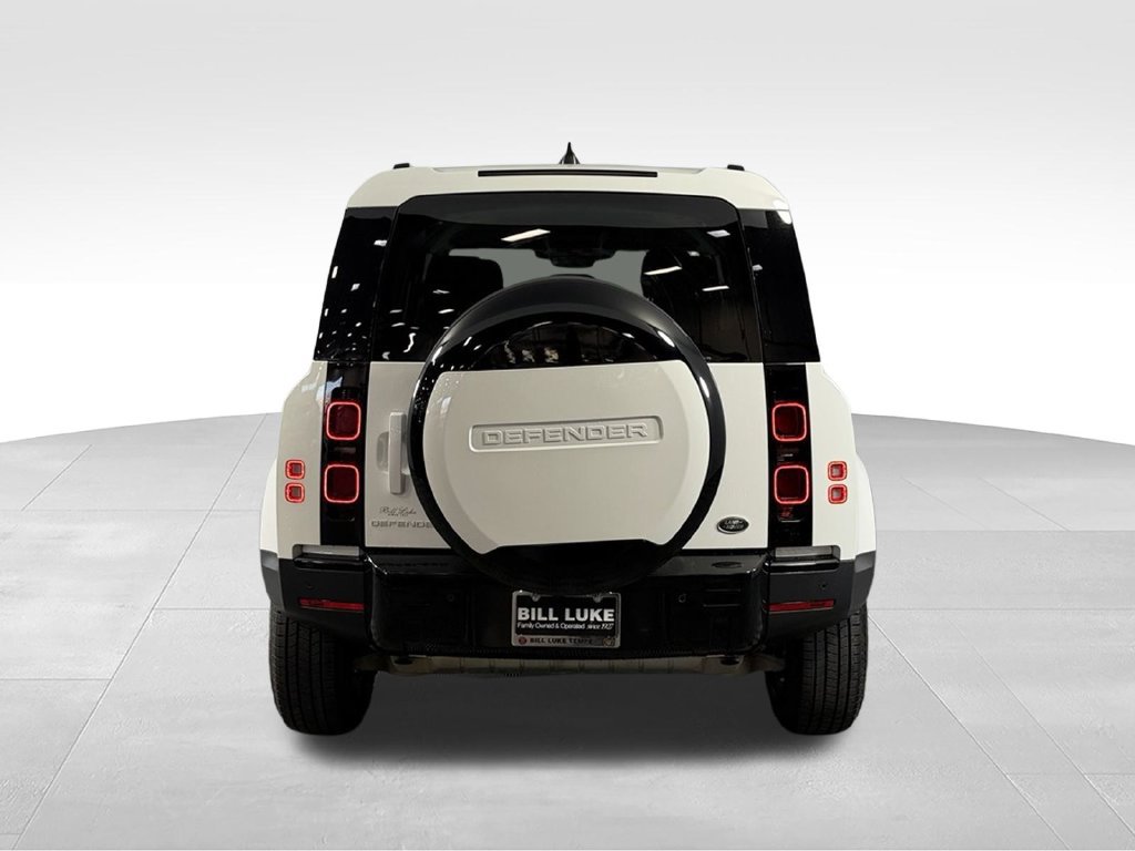 Used 2023 Land Rover Defender 110 AWD/4WD image 7