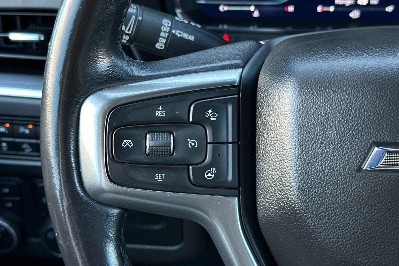 Used 2022 Chevrolet Tahoe Z71 w/ Luxury Package image 34