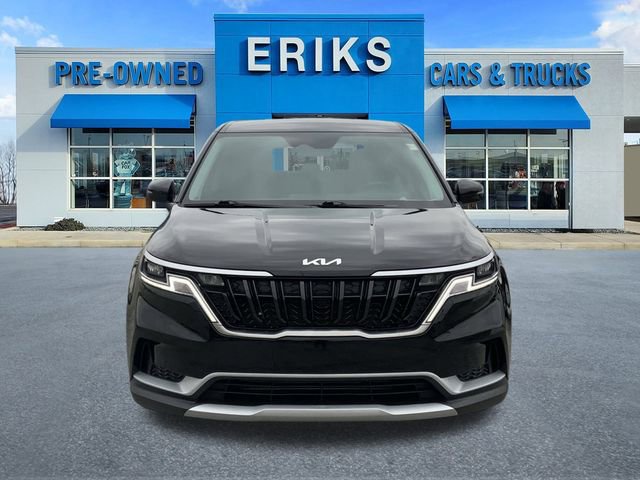 Used 2023 Kia Carnival LX image 3