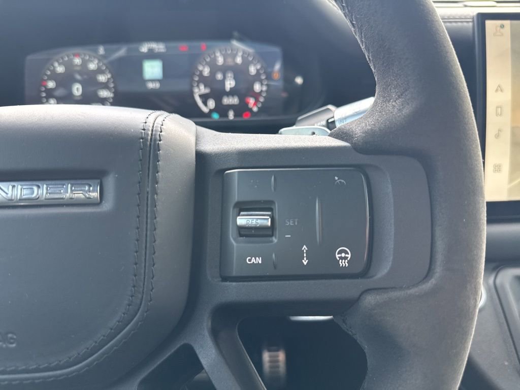 Used 2022 Land Rover Defender 110 V8 image 26