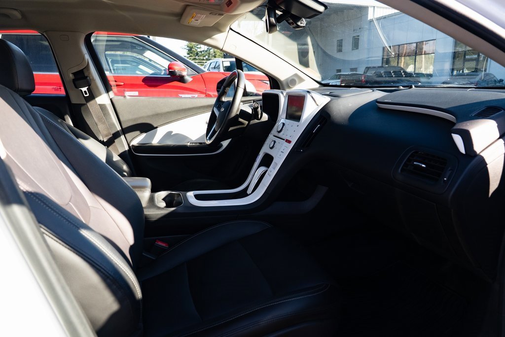 Used 2015 Chevrolet Volt Premium w/ Premium Trim Package image 24