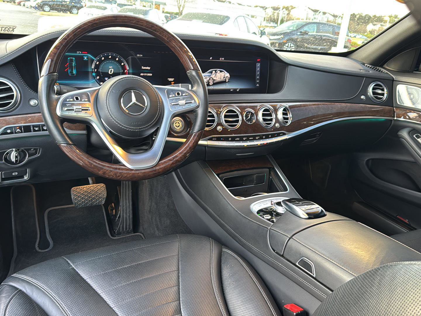 Used 2018 Mercedes-Benz S 560 Sedan image 16