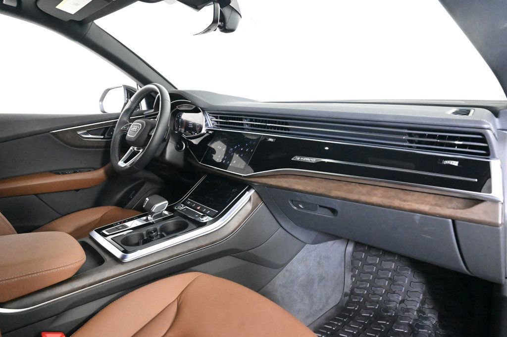 Used 2025 Audi Q8 Premium w/ Convenience Package image 15