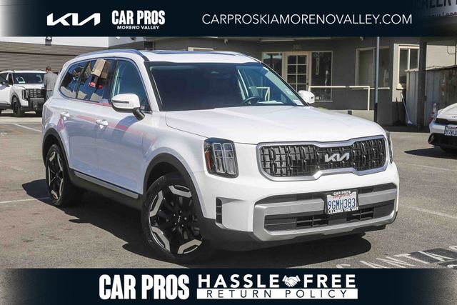 Used 2023 Kia Telluride EX w/ EX Captain's Chair Package