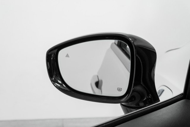 Used 2023 Chrysler Pacifica Pinnacle image 34