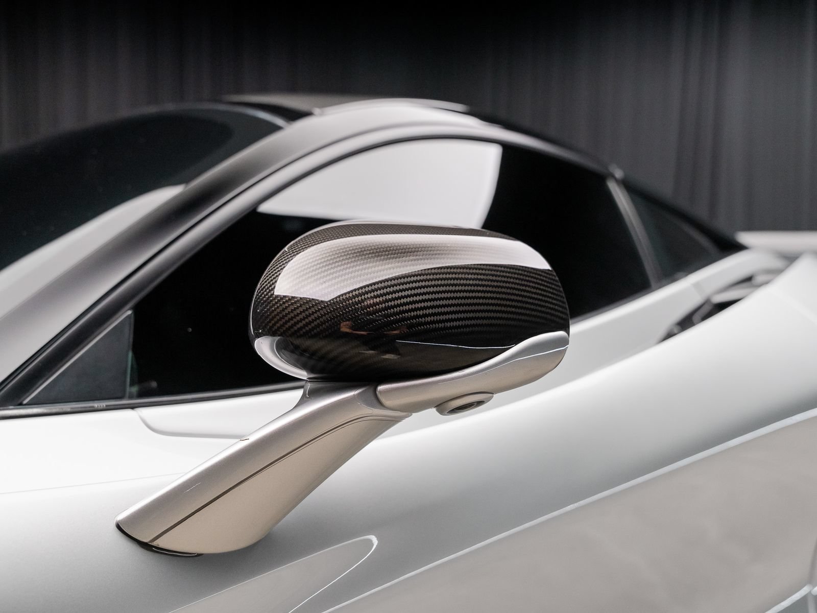Used 2019 McLaren 720S RWD image 28