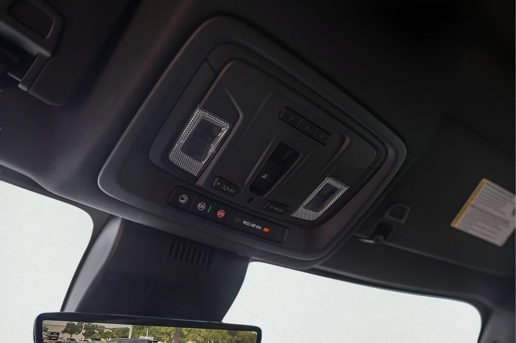 Used 2024 Chevrolet Silverado 2500 High Country w/ Technology Package AWD/4WD image 24