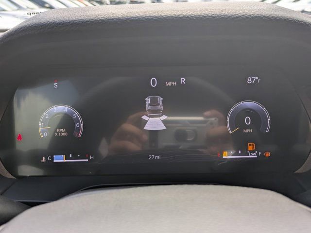 New 2025 Jeep Grand Cherokee Altitude image 24