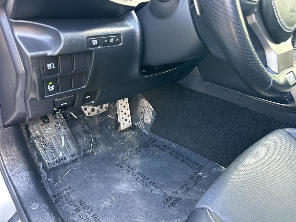 Used 2020 Lexus IS 350 F Sport w/ F Sport Package image 32