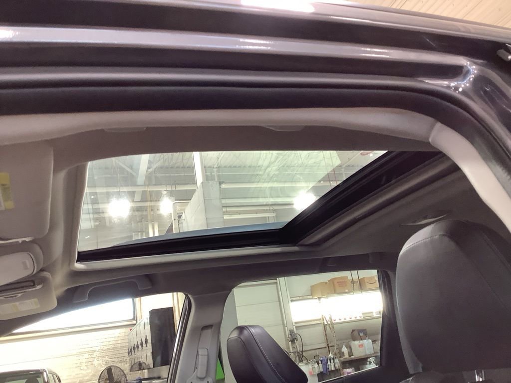 Certified 2022 Subaru Forester Limited image 27