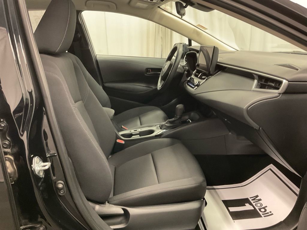 Used 2023 Toyota Corolla LE image 30