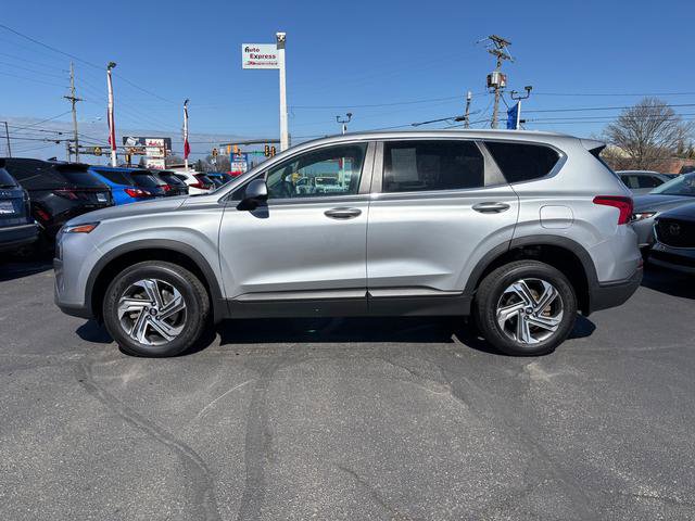 Used 2023 Hyundai Santa Fe SE image 4