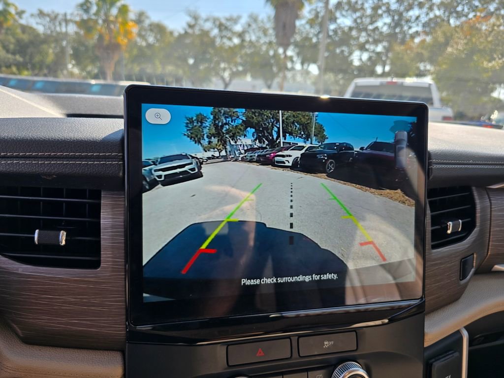 Used 2022 Ford Expedition Limited image 25