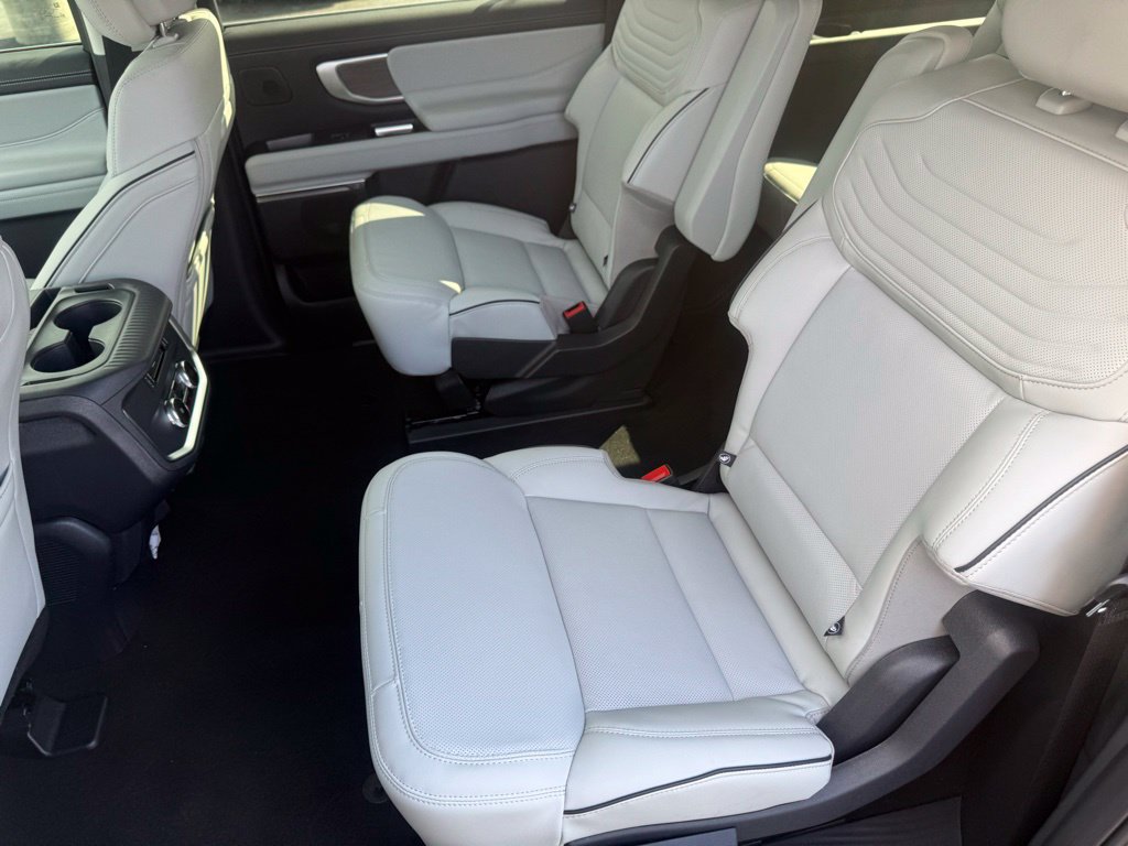 New 2026 Ford Expedition Max Platinum w/ Platinum Ultimate Package AWD/4WD image 34