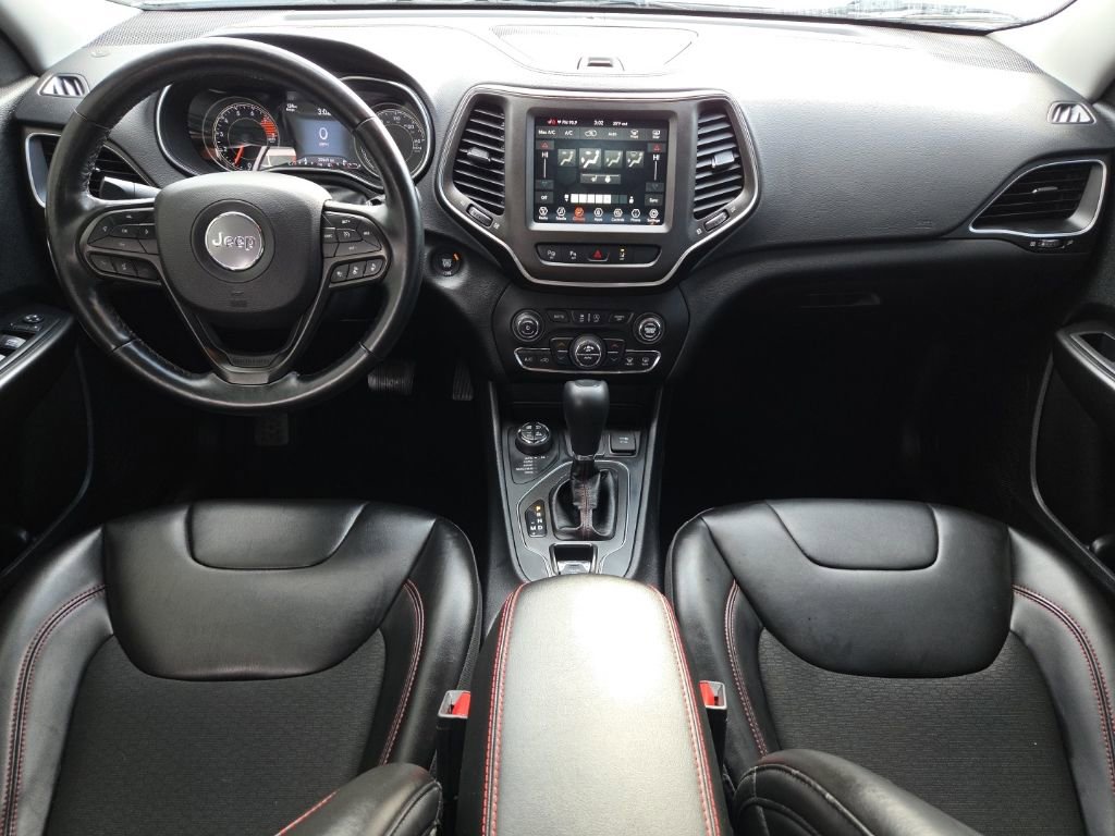 Used 2020 Jeep Cherokee Trailhawk w/ Technology Group image 31
