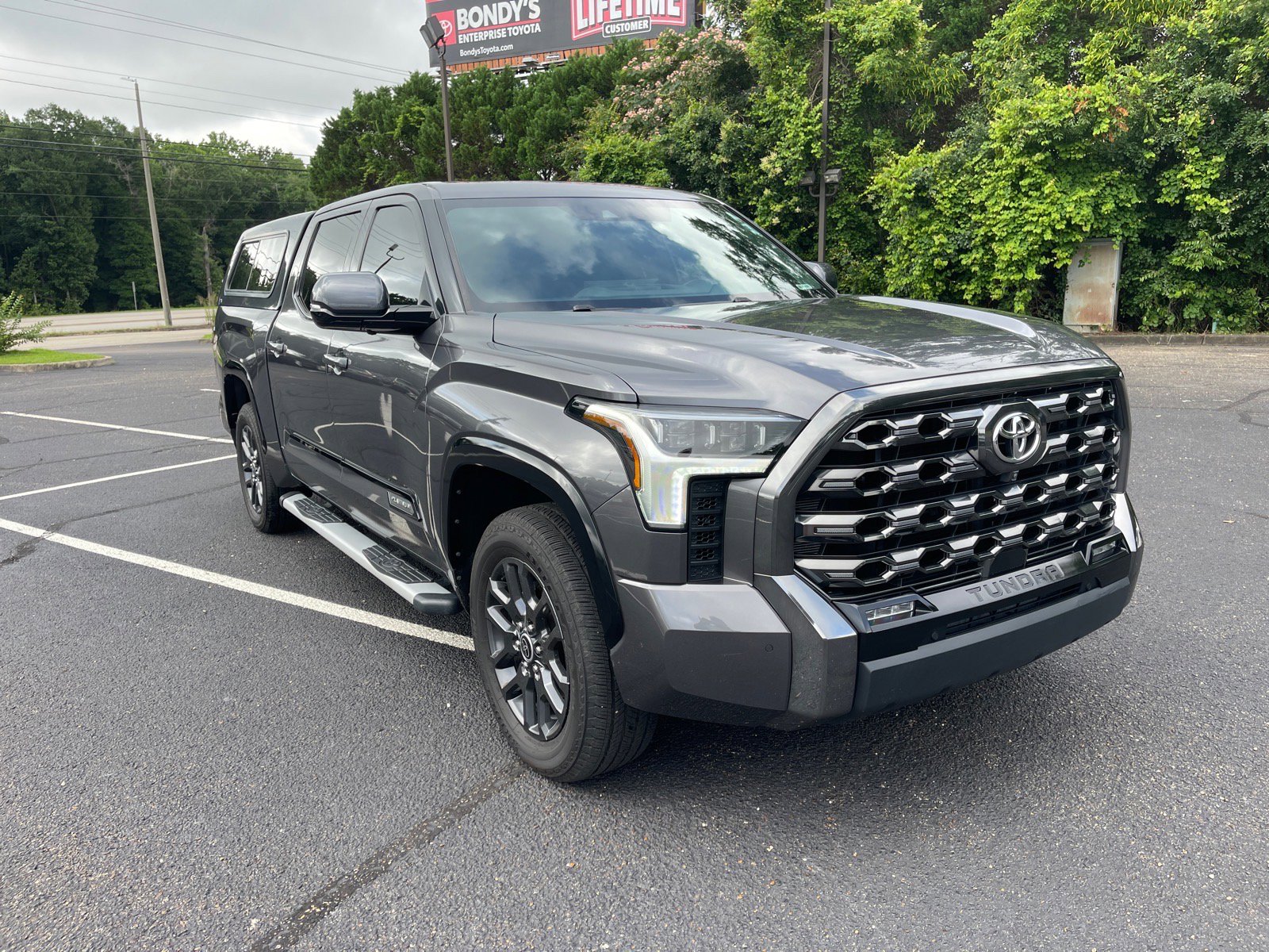 Used 2023 Toyota Tundra Platinum AWD/4WD image 1