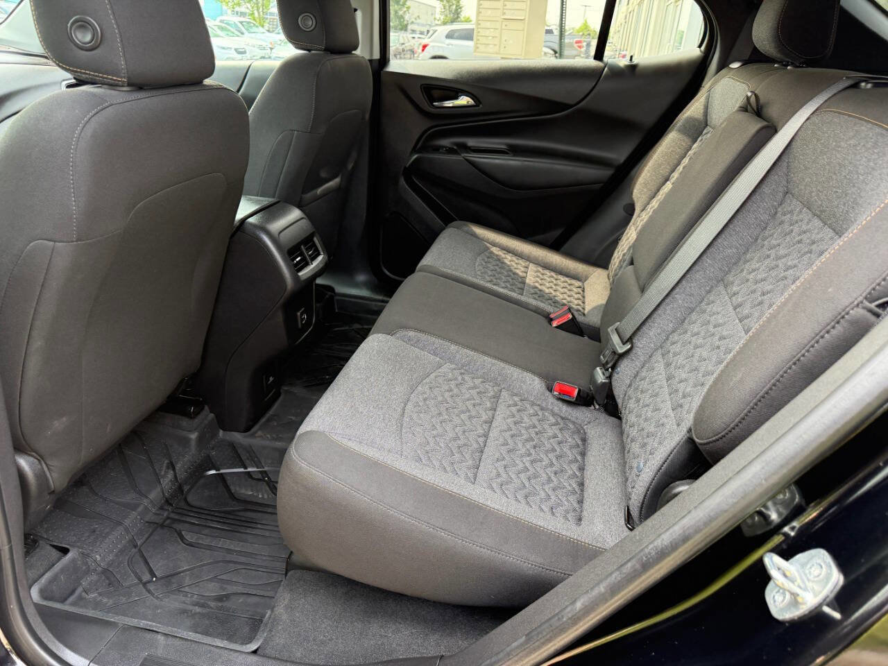 Used 2023 Chevrolet Equinox LT image 24