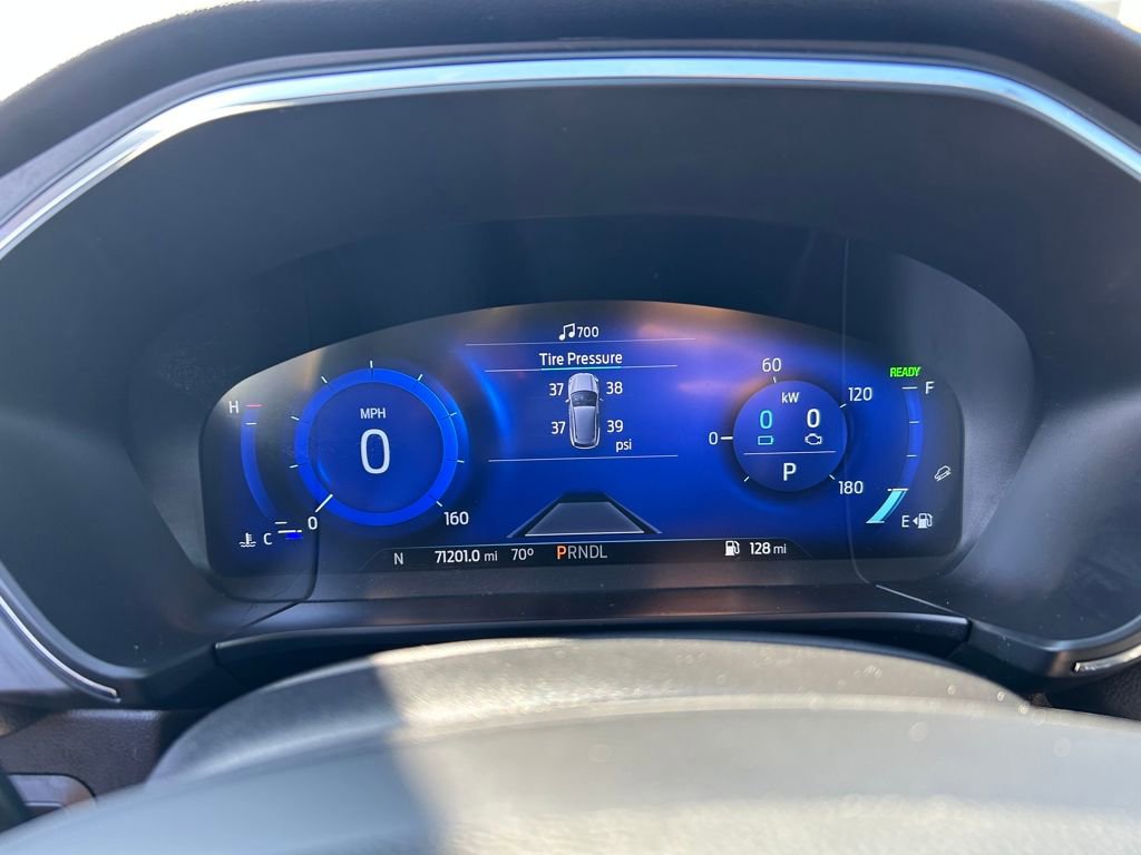 Used 2020 Ford Escape Titanium w/ Titanium Premium Package 2.0 image 11