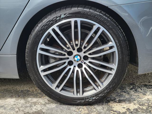 Used 2019 BMW 530i xDrive w/ M Sport Package AWD/4WD image 7