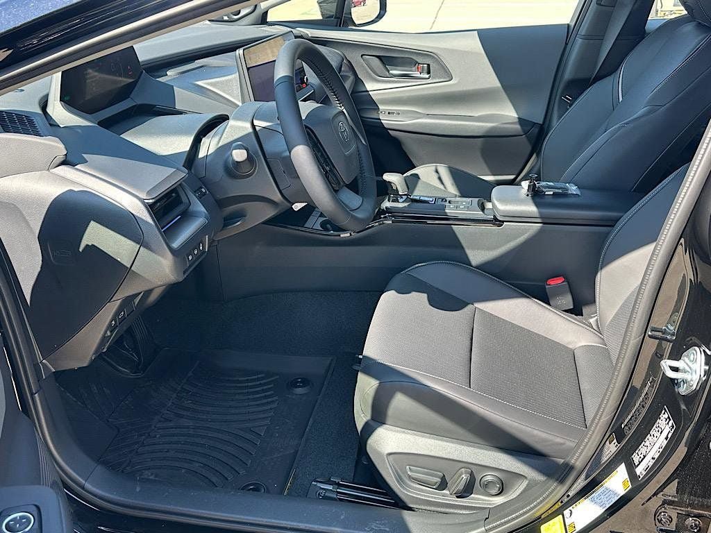 New 2026 Toyota Prius Limited FWD image 6