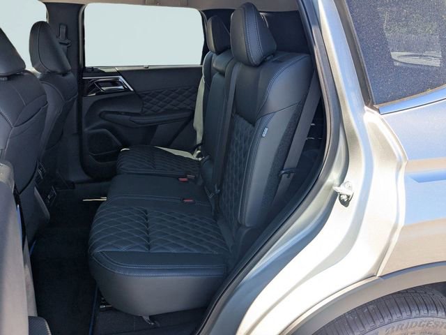 New 2025 Mitsubishi Outlander SEL image 13