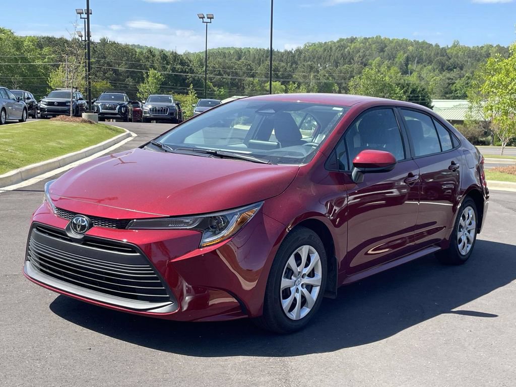 Used 2026 Toyota Corolla LE FWD image 4