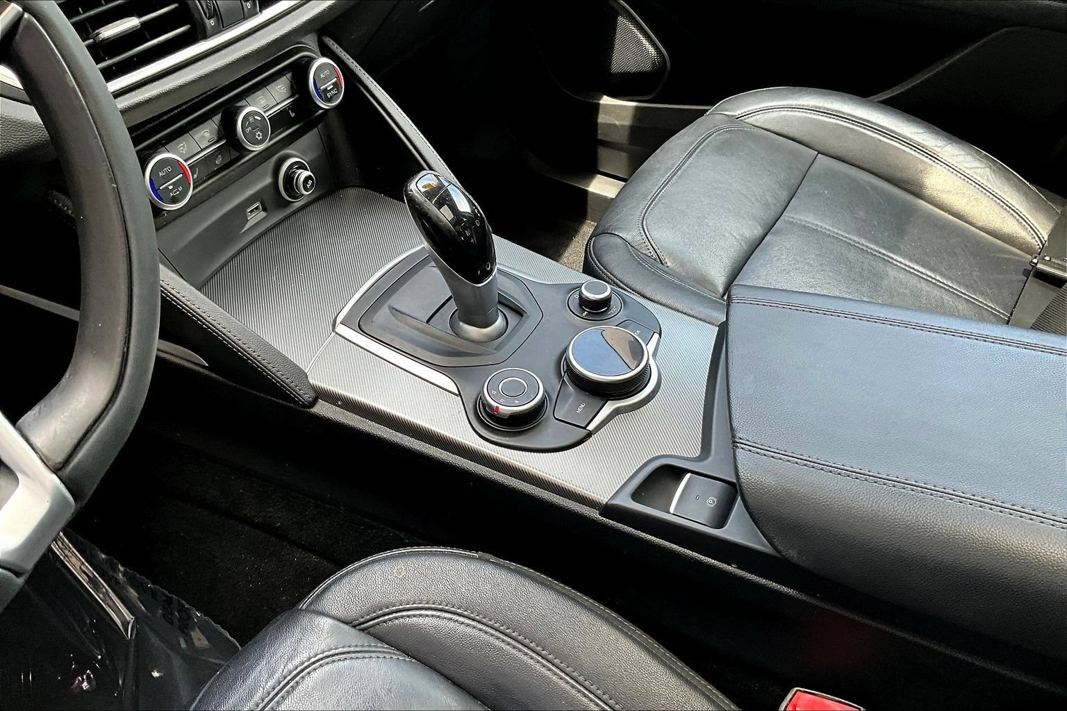 Used 2018 Alfa Romeo Stelvio Ti AWD/4WD image 18