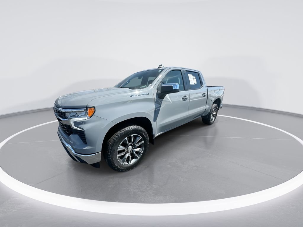 Used 2024 Chevrolet Silverado 1500 LT image 4