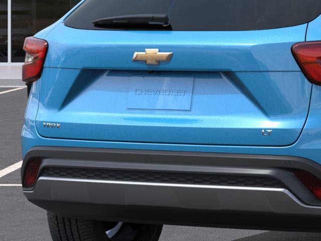 New 2026 Chevrolet Trax LT w/ Driver Confidence Package FWD image 14