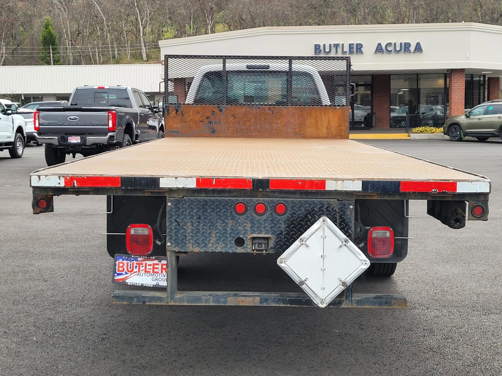 Used 2016 Ford F550 2WD Regular Cab Super Duty image 6
