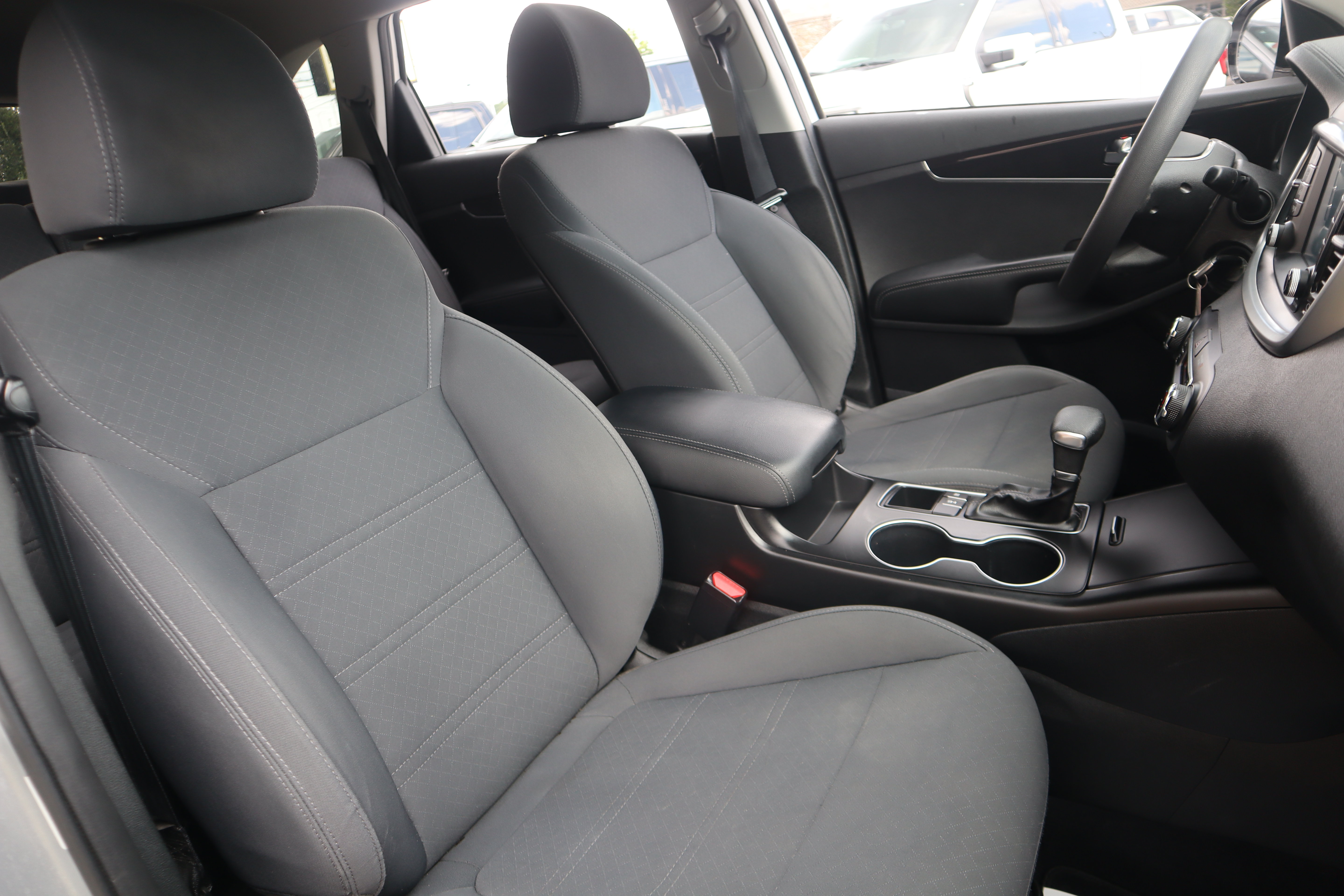 Used 2019 Kia Sorento AWD V6 image 29