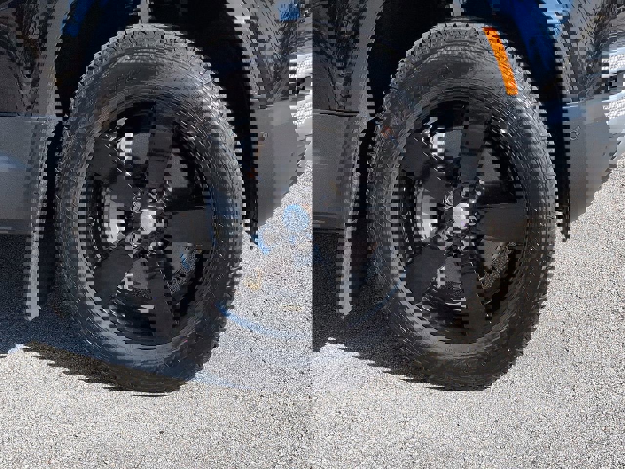 Used 2025 Land Rover Defender 110 S image 9