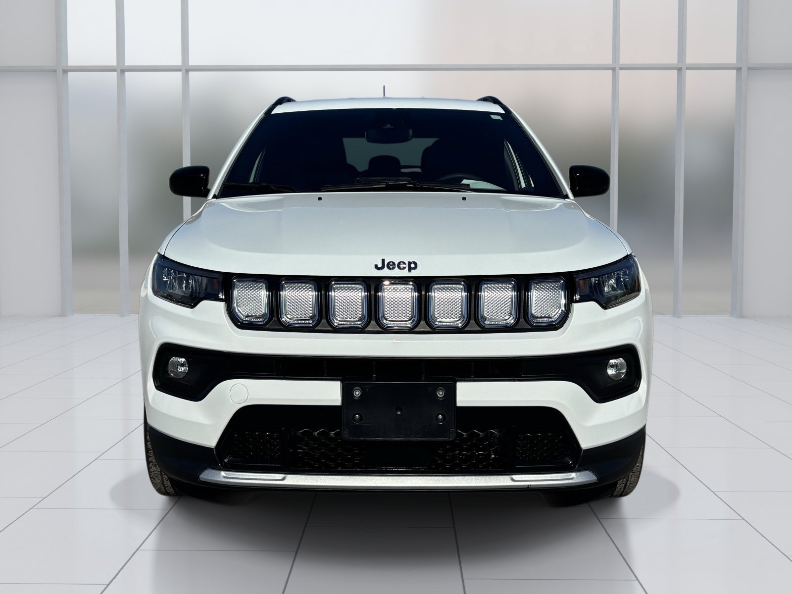 Used 2025 Jeep Compass Latitude AWD/4WD image 9