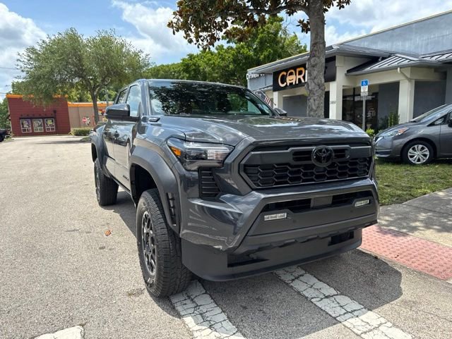 Used 2026 Toyota Tacoma TRD Off-Road AWD/4WD image 2