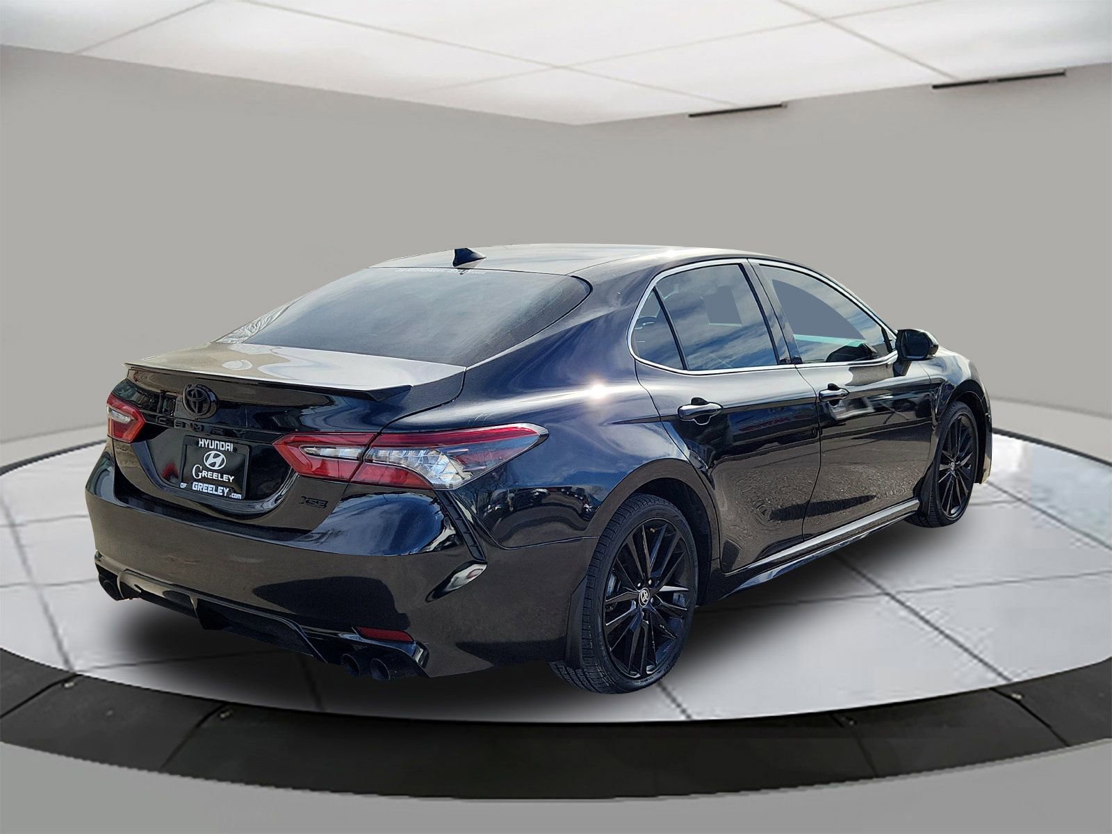 Used 2023 Toyota Camry XSE image 5