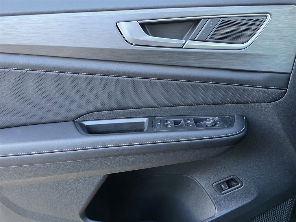 New 2026 Volkswagen Atlas Cross Sport SE image 16